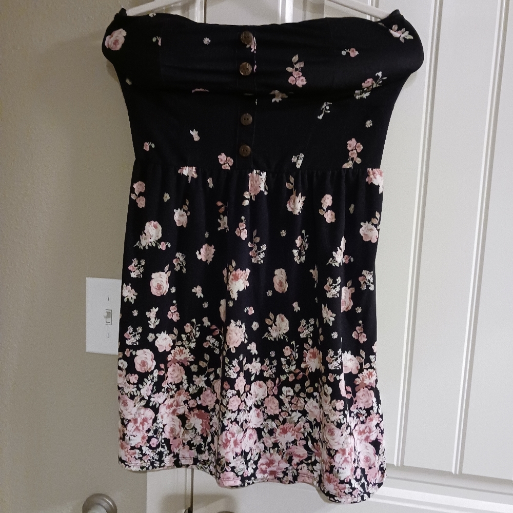 No boundaries strapless short summer dress